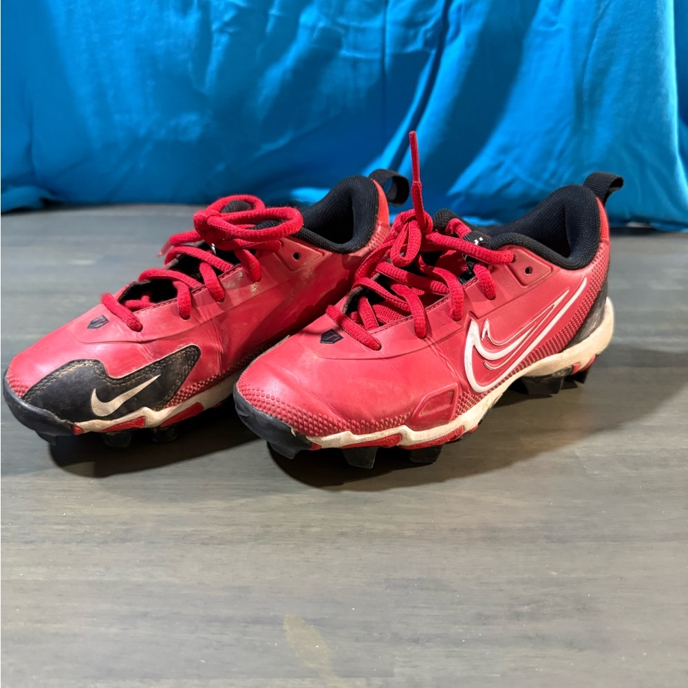 Nike Kids Red and Black Soccer Cleats